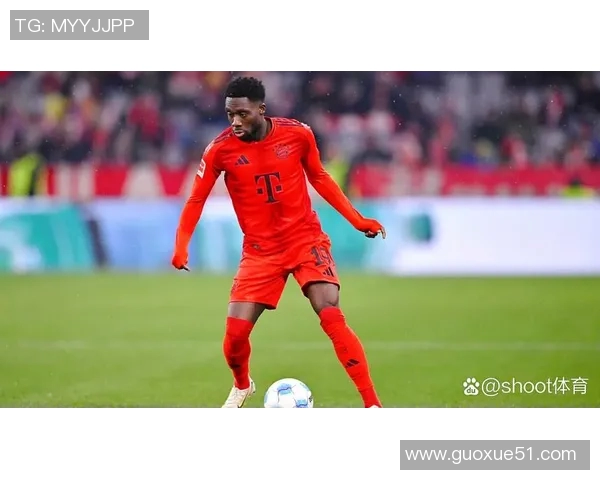 戴维斯恢复训练进展顺利预计很快回归拜仁合练