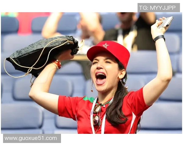 佛得角球员与球迷互动迎战关键战役冲击世界杯梦想