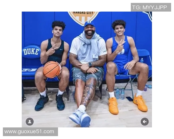 布泽尔亲临赛场助阵两子表现各异卡梅隆状态起伏凯登得分不佳