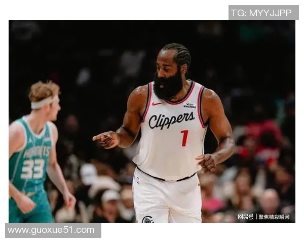 弗拉格砍下35分创个人新高哈登防守下表现出色限制登哥发挥