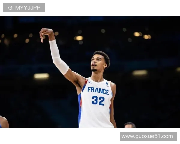 文班亚马称赞卡斯尔哈珀潜力巨大未来将成为联盟强劲对手 文班亚马称赞卡斯尔哈珀潜力巨大未来将成为联盟强劲对手