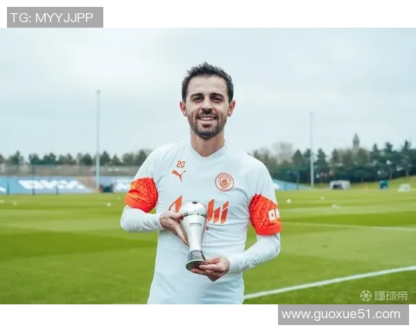 FIFA最佳阵容与FIFPRO最佳11人对比分析姆巴佩与帕乔的替换影响