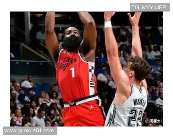 快船战绩堪忧一胜八负小卡激励全队哈登心情愉悦积极备战