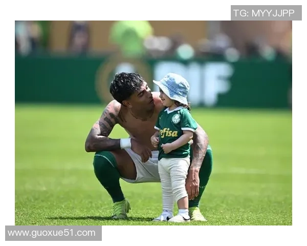 帕尔梅拉斯主帅高度评价21岁小将阿兰呼吁俱乐部给予涨薪待遇