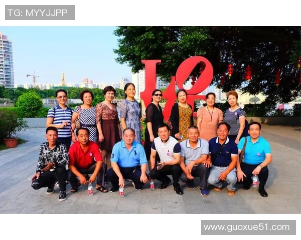 十月庆生，岁月如歌，热爱生活的每一天依然闪耀光芒