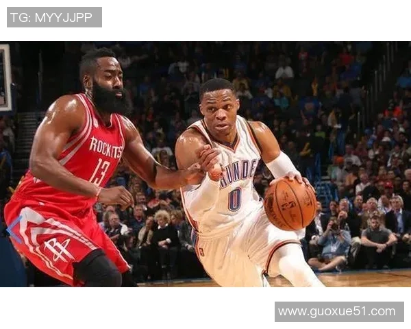 火箭备战雷霆杜兰特申京贾巴里同框训练照引发球迷热议