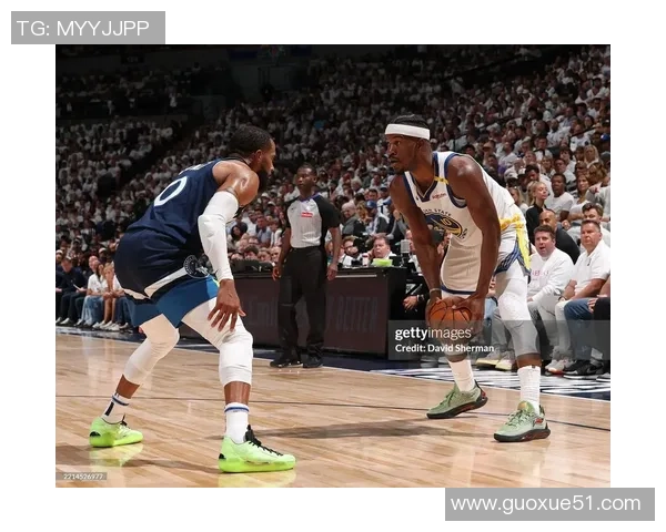 克尼佩尔赞爱德华兹三分球表现称其每场投10次实属惊人 克尼佩尔赞爱德华兹三分球表现称其每场投10次实属惊人